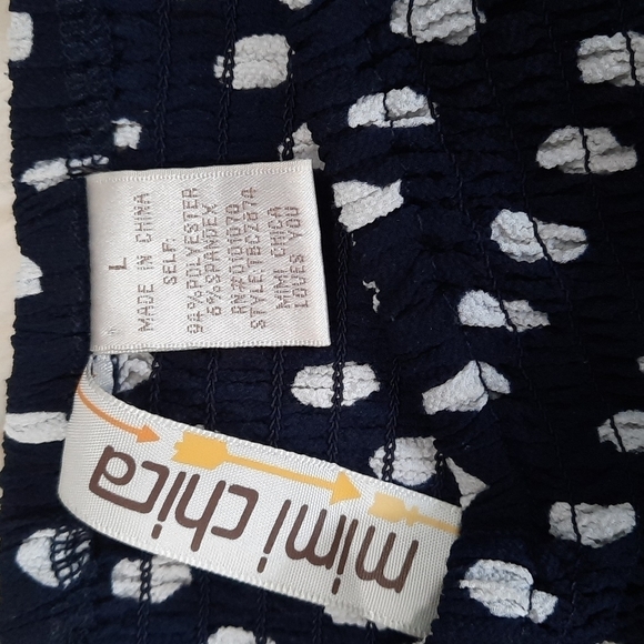 Mimi Chica Cropped Belle Sleeve Blouse - Picture 2 of 3